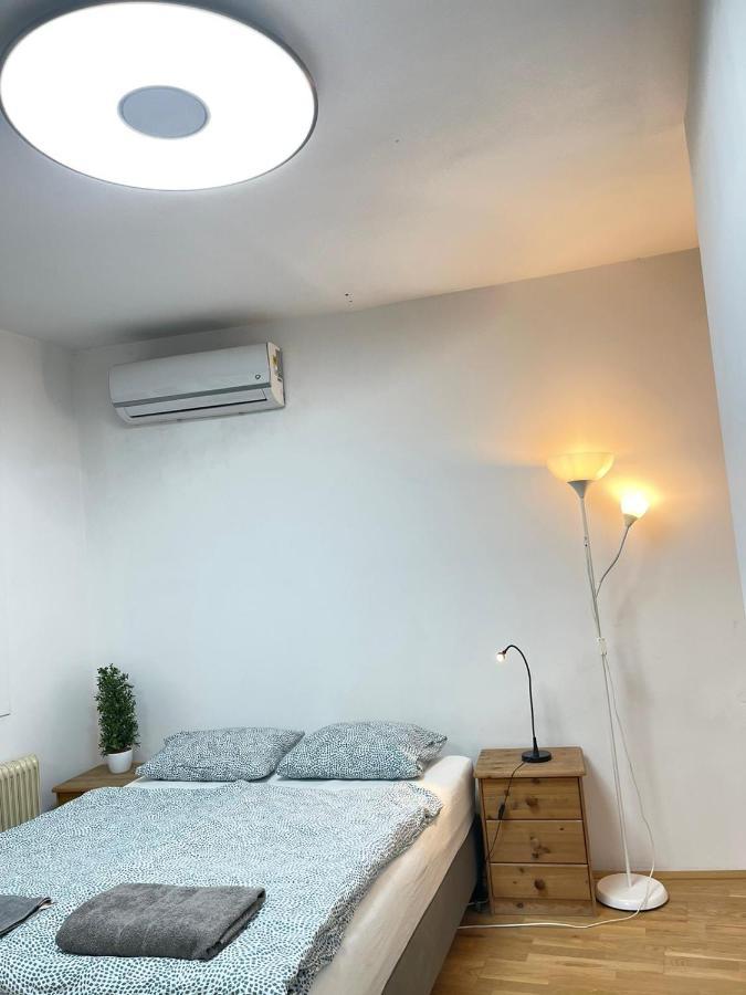 Nice Rooftop Hostel เวียนนา ภายนอก รูปภาพ